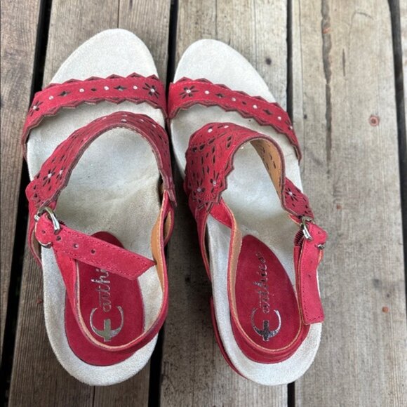[New] Earthies (8B) Jazzy Red Suede Adjustable Strap Comfortable Sandals - Picture 8 of 11